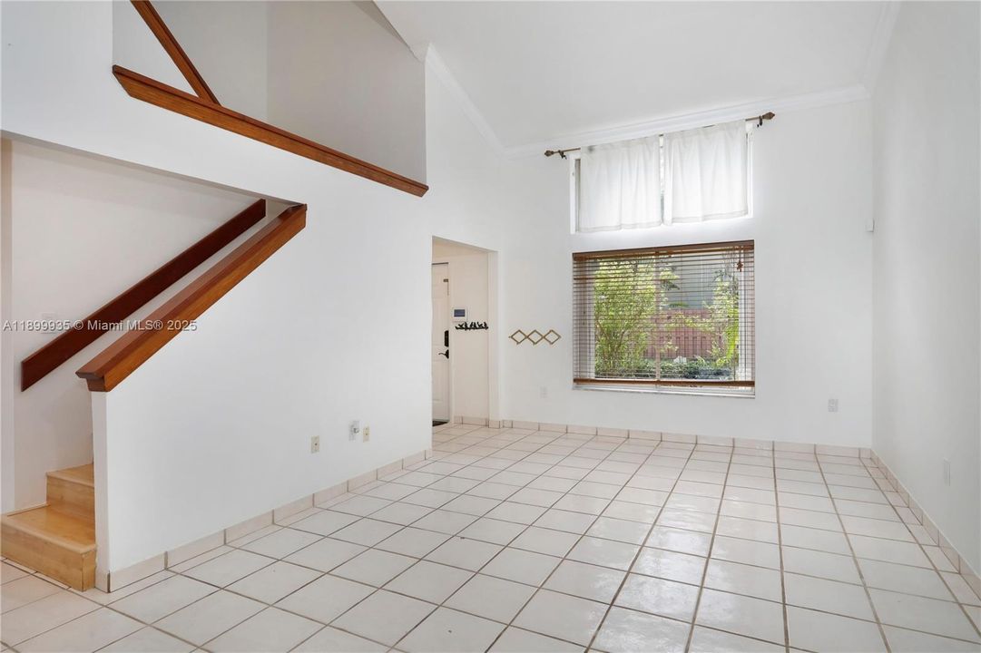 Recently Sold: $619,000 (3 beds, 2 baths, 1777 Square Feet)