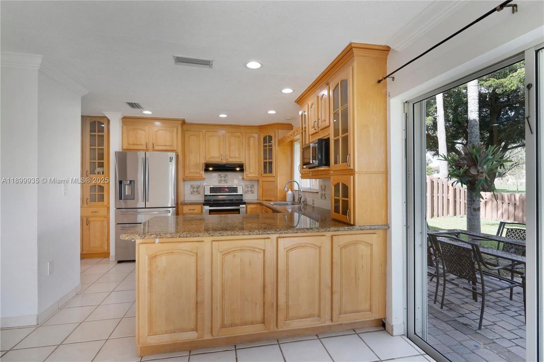 Recently Sold: $619,000 (3 beds, 2 baths, 1777 Square Feet)