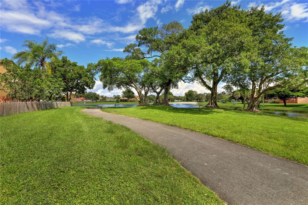 Recently Sold: $619,000 (3 beds, 2 baths, 1777 Square Feet)