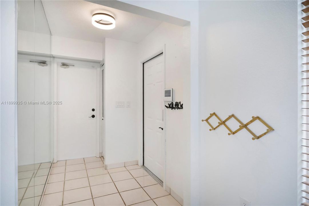 Recently Sold: $619,000 (3 beds, 2 baths, 1777 Square Feet)