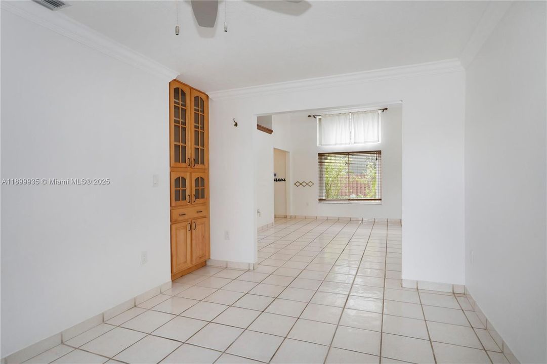 Recently Sold: $619,000 (3 beds, 2 baths, 1777 Square Feet)