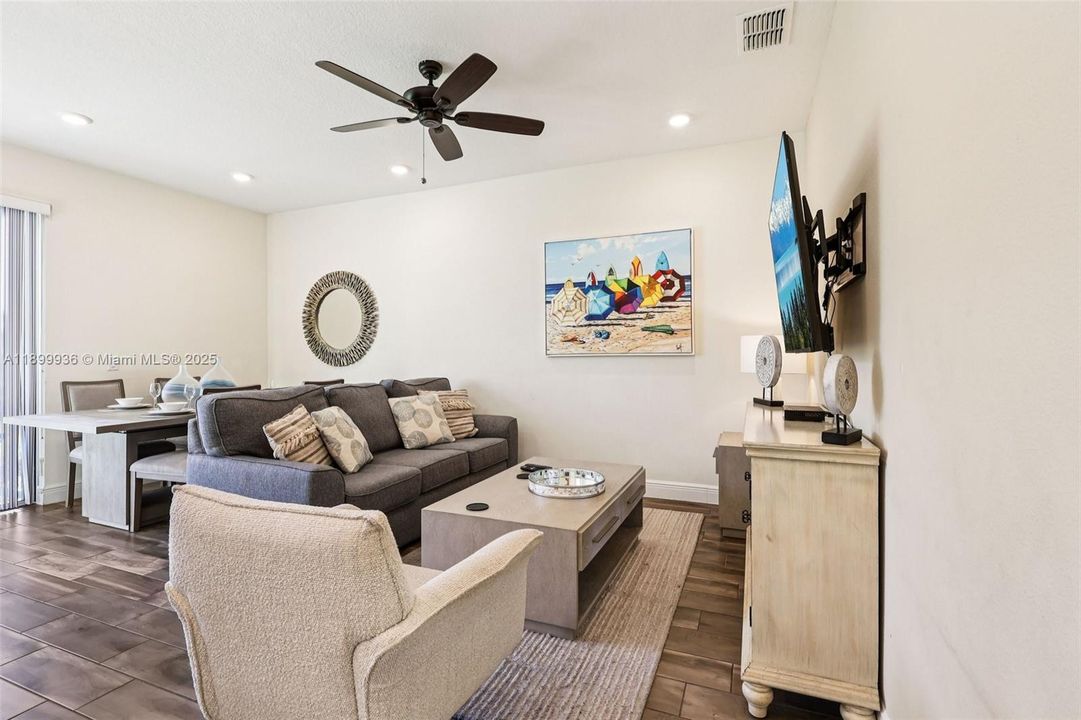 待售: $399,000 (3 贝兹, 3 浴室, 0 平方英尺)