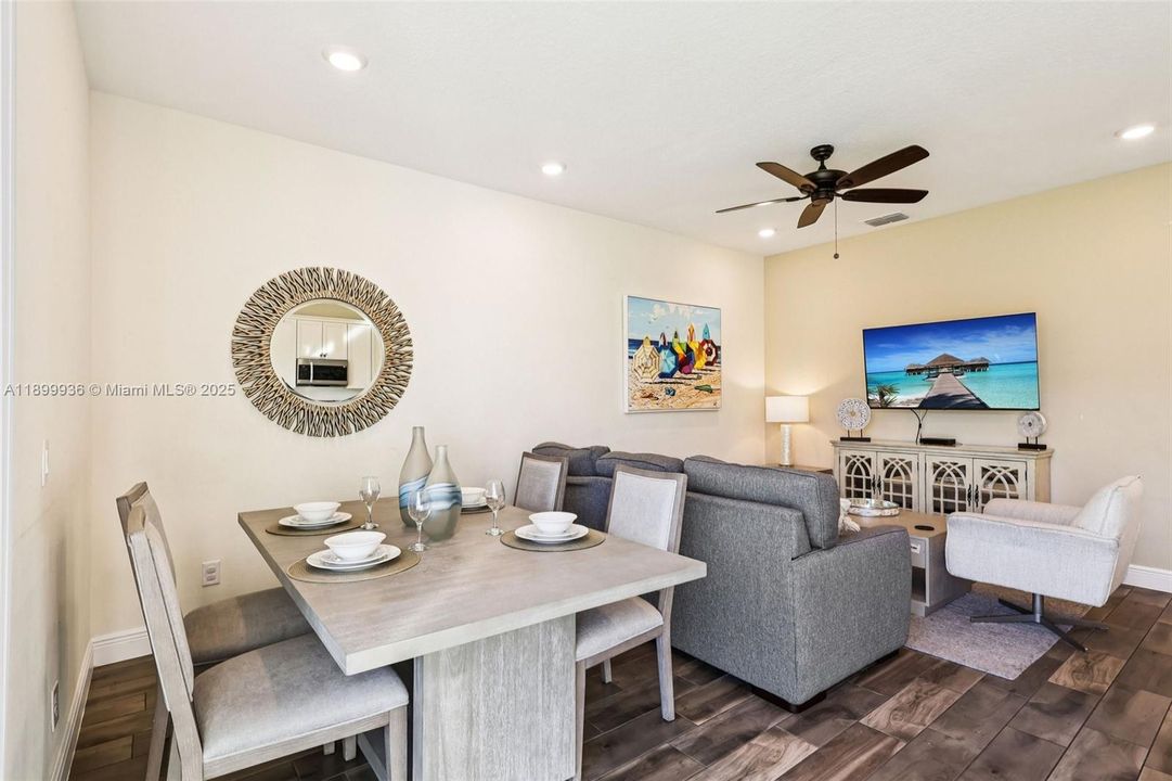 待售: $399,000 (3 贝兹, 3 浴室, 0 平方英尺)