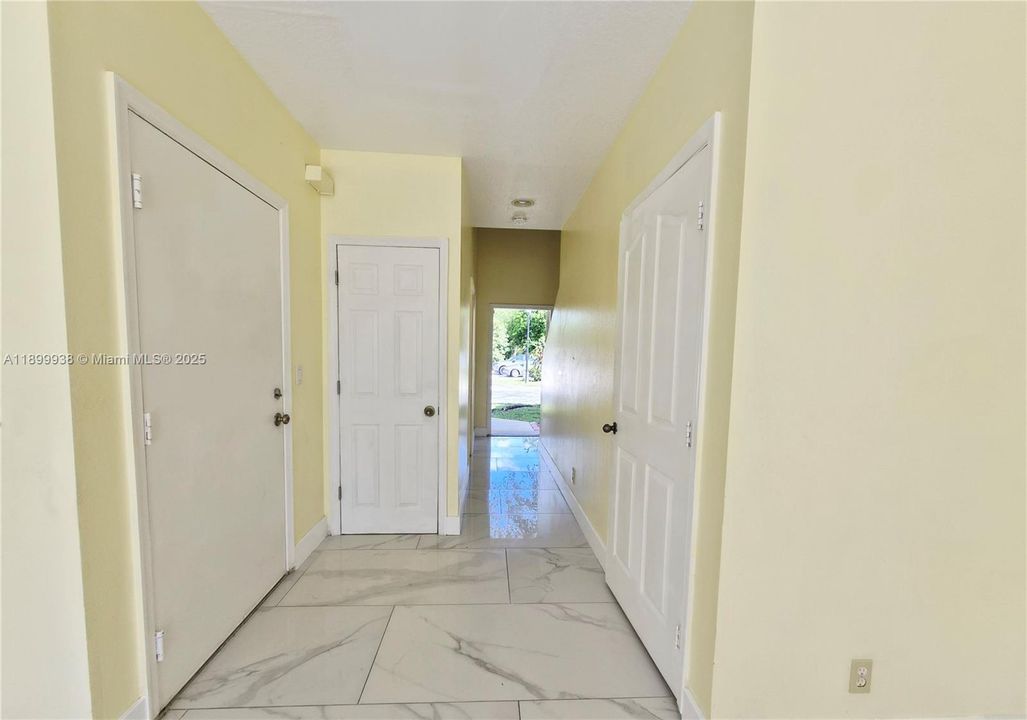 В аренду: $2,400 (3 спален, 2 ванн, 1332 Квадратных фут)