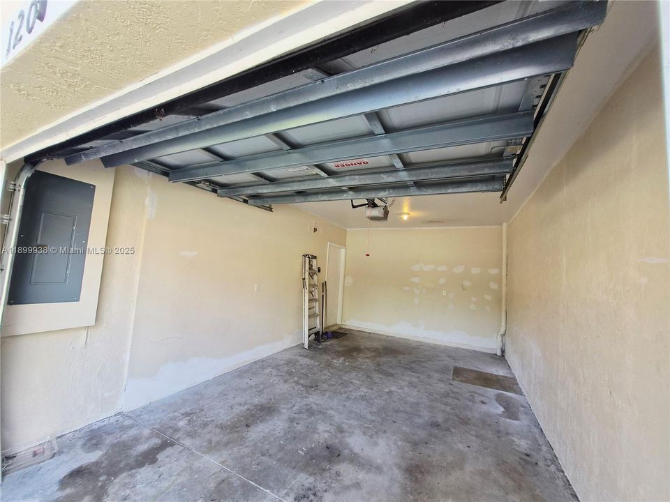 В аренду: $2,400 (3 спален, 2 ванн, 1332 Квадратных фут)