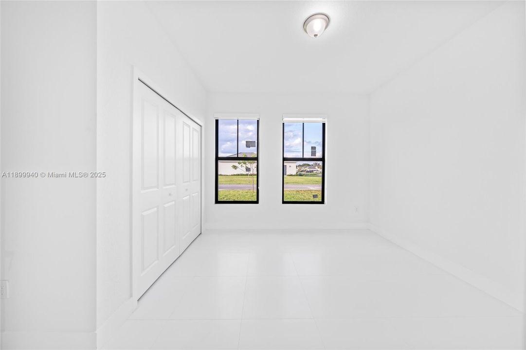 待售: $790,000 (4 贝兹, 3 浴室, 1885 平方英尺)