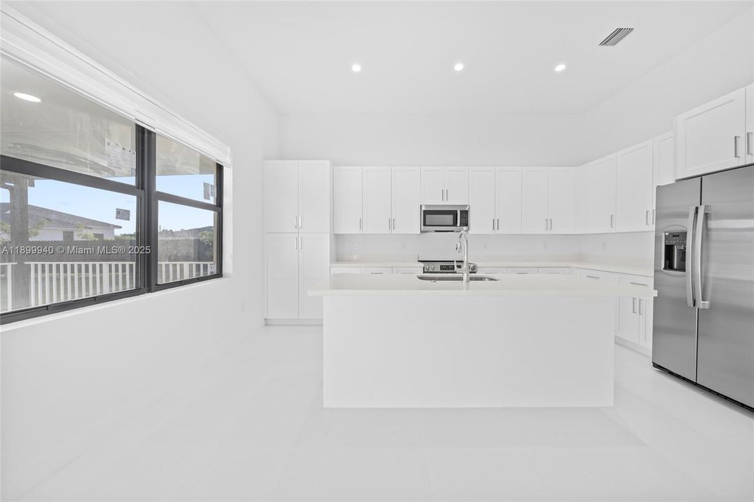 待售: $790,000 (4 贝兹, 3 浴室, 1885 平方英尺)