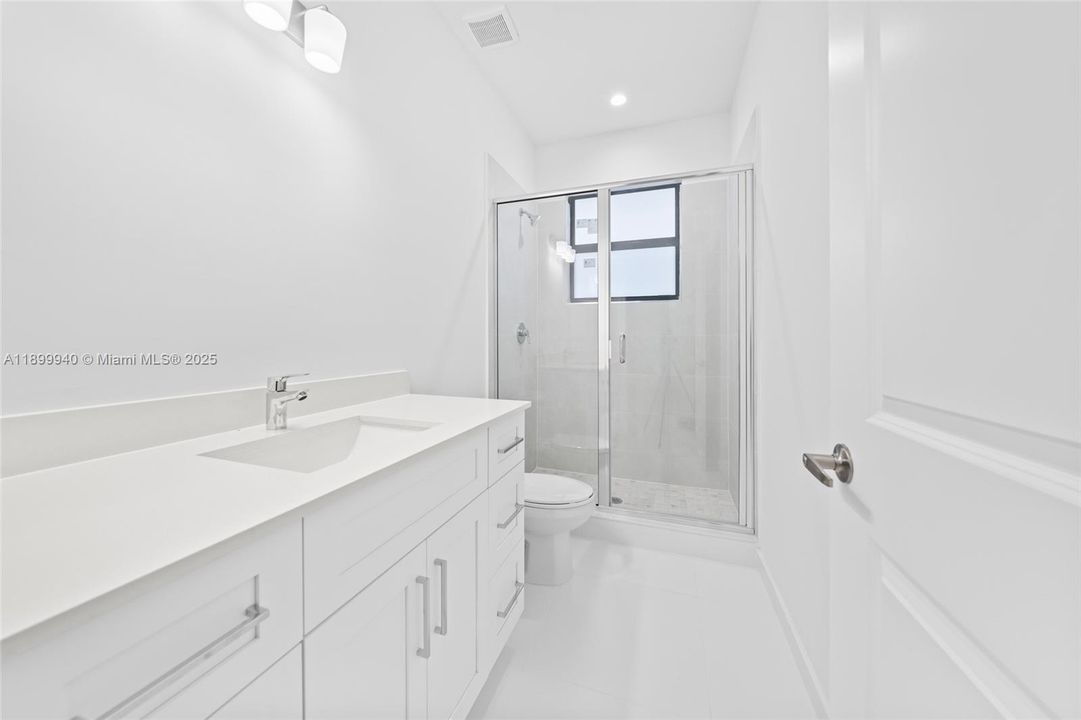 待售: $790,000 (4 贝兹, 3 浴室, 1885 平方英尺)