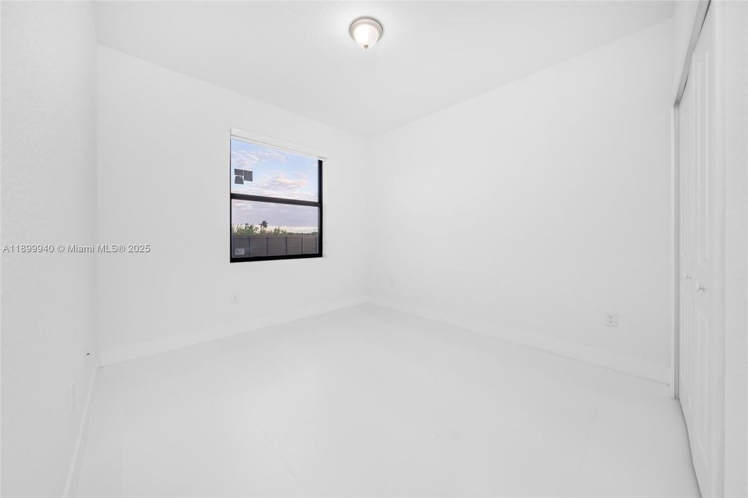 待售: $790,000 (4 贝兹, 3 浴室, 1885 平方英尺)