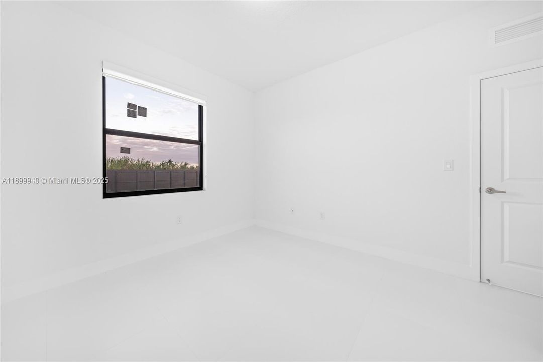 待售: $790,000 (4 贝兹, 3 浴室, 1885 平方英尺)