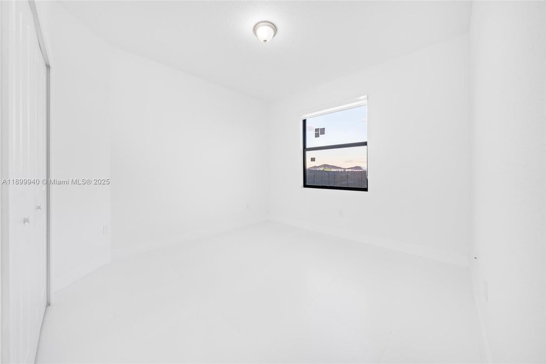 待售: $790,000 (4 贝兹, 3 浴室, 1885 平方英尺)