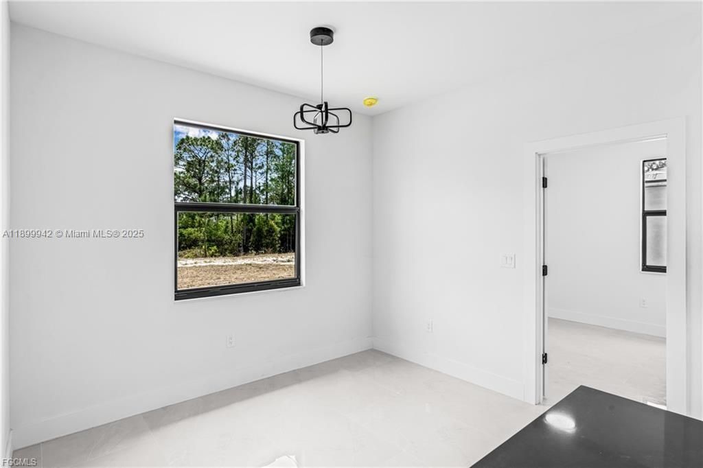 最近租的: $2,400 (4 贝兹, 3 浴室, 0 平方英尺)