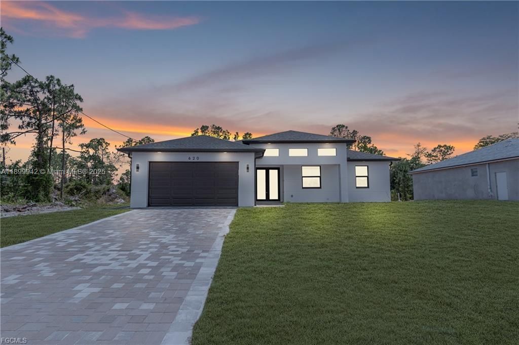 最近租的: $2,400 (4 贝兹, 3 浴室, 0 平方英尺)