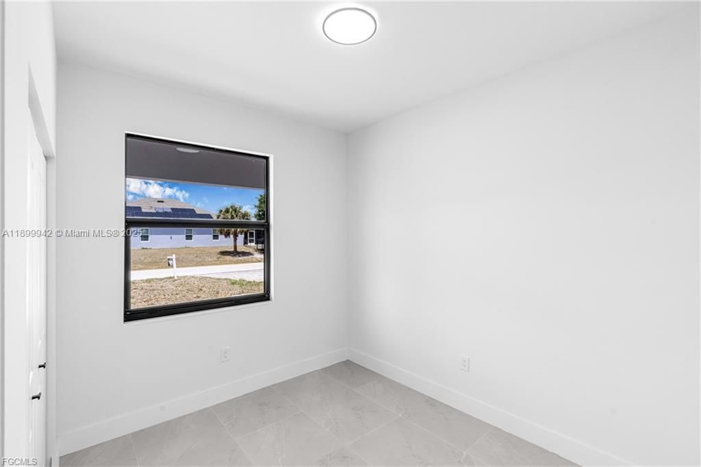 最近租的: $2,400 (4 贝兹, 3 浴室, 0 平方英尺)