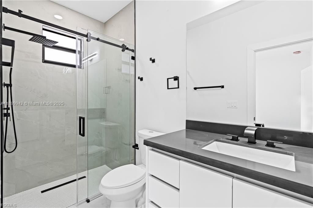 最近租的: $2,400 (4 贝兹, 3 浴室, 0 平方英尺)