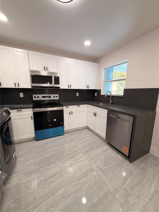 待售: $435,000 (3 贝兹, 2 浴室, 1249 平方英尺)