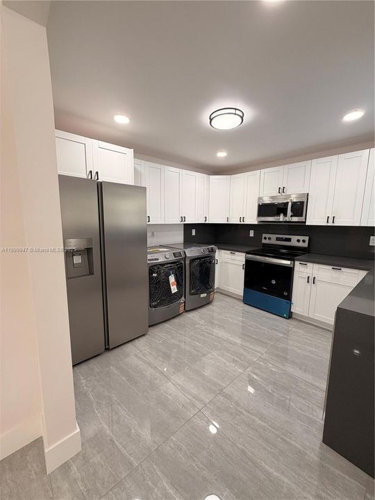 待售: $435,000 (3 贝兹, 2 浴室, 1249 平方英尺)