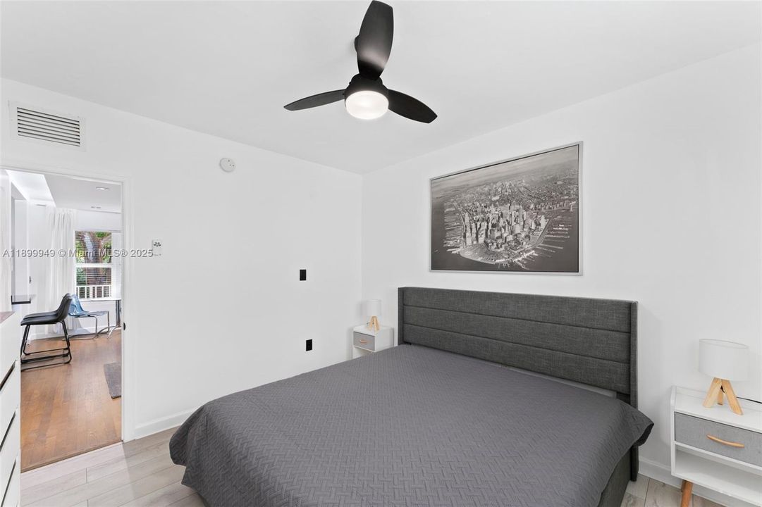 На продажу: $349,000 (1 спален, 1 ванн, 650 Квадратных фут)