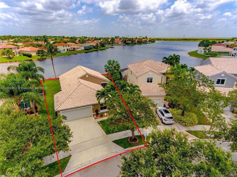 Active With Contract: $3,700 (3 beds, 2 baths, 1505 Square Feet)