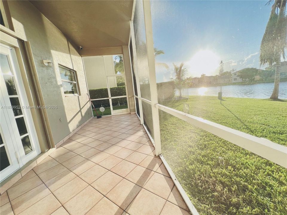 Active With Contract: $3,700 (3 beds, 2 baths, 1505 Square Feet)