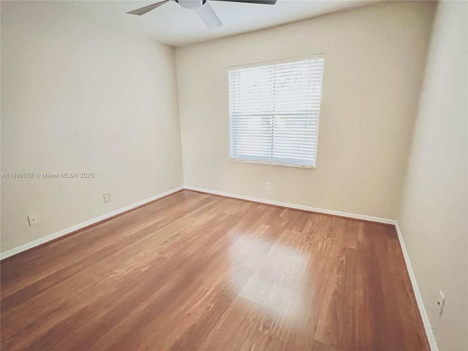 Active With Contract: $3,700 (3 beds, 2 baths, 1505 Square Feet)