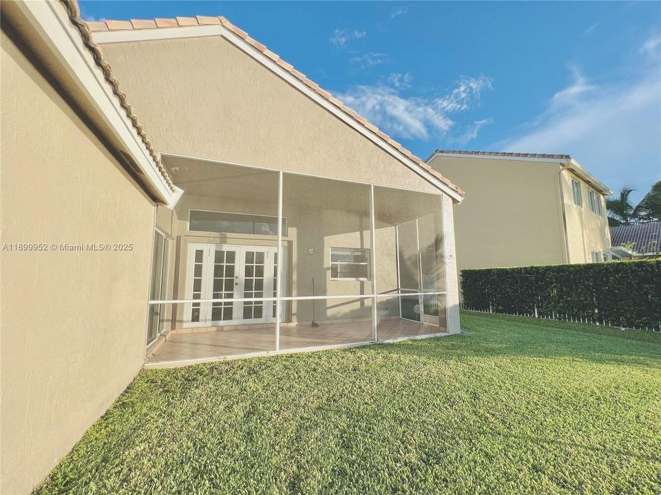 Active With Contract: $3,700 (3 beds, 2 baths, 1505 Square Feet)