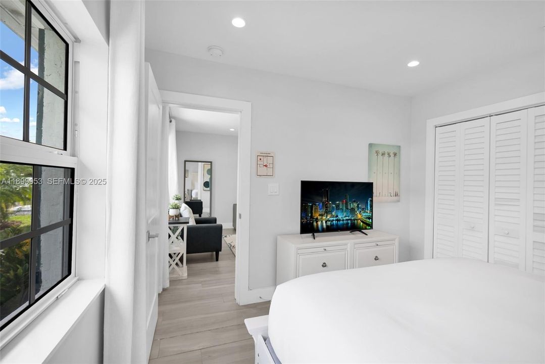 For Sale: $864,000 (3 beds, 2 baths, 1338 Square Feet)