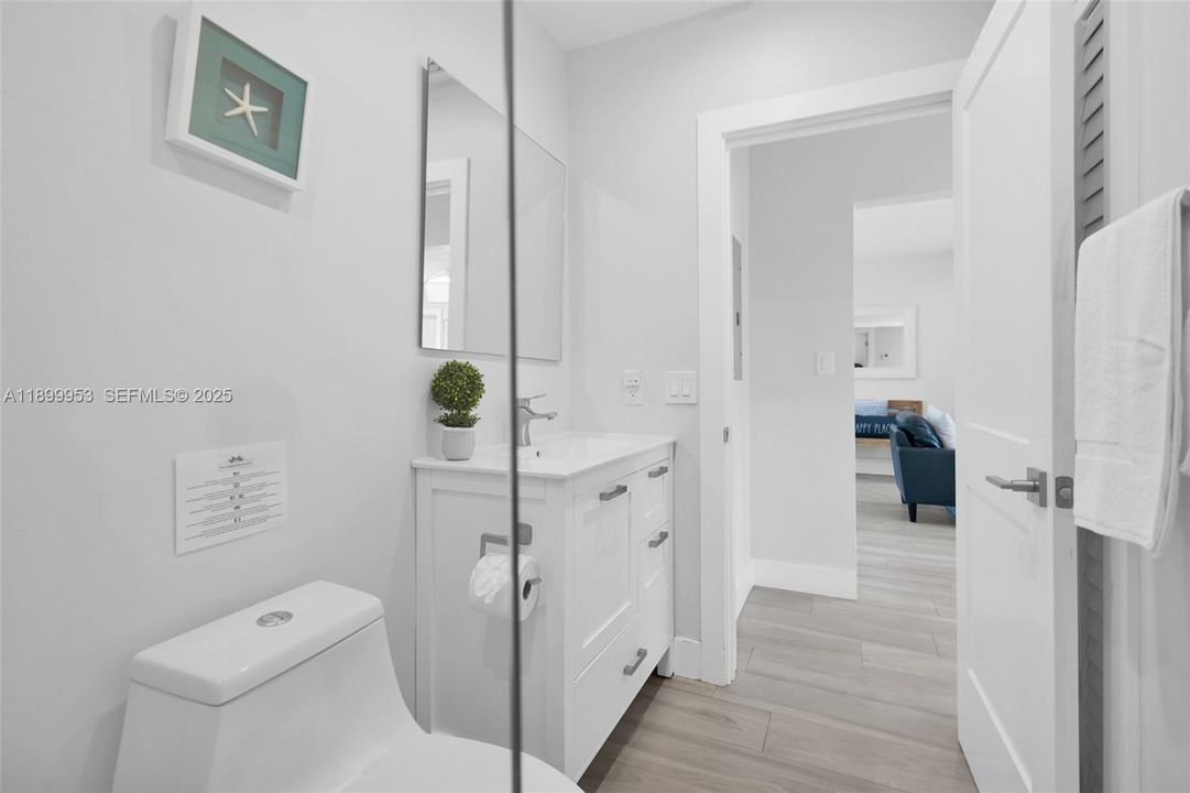 Modern bathroom design offering clean lines and high-quality fixtures.