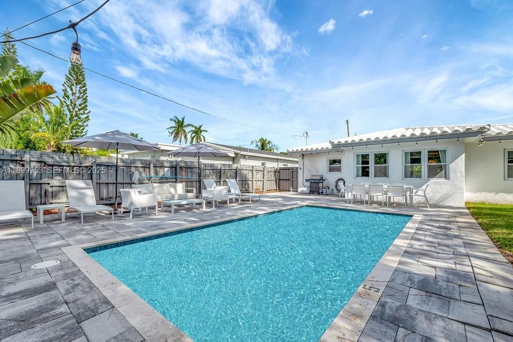 For Sale: $864,000 (3 beds, 2 baths, 1338 Square Feet)