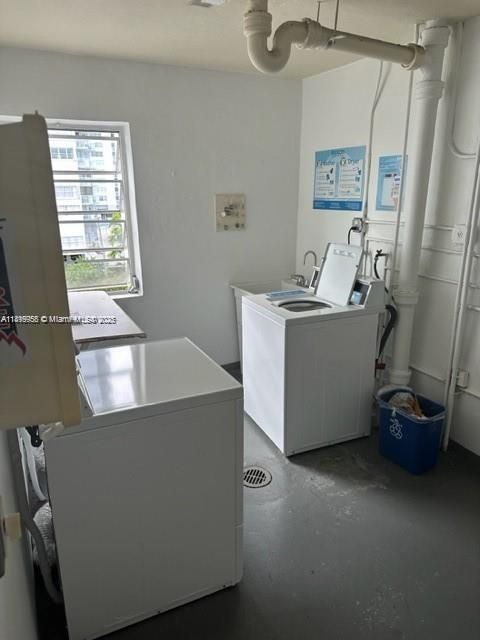 Active With Contract: $1,900 (1 beds, 1 baths, 763 Square Feet)