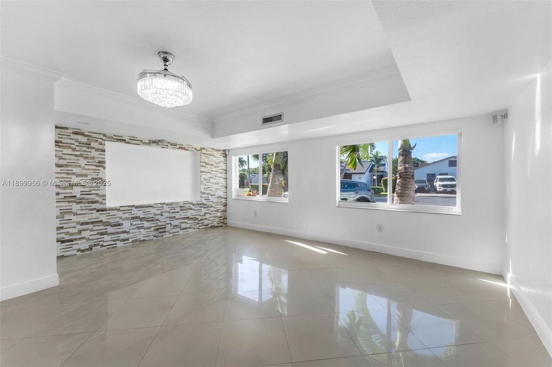 На продажу: $995,000 (4 спален, 3 ванн, 2488 Квадратных фут)