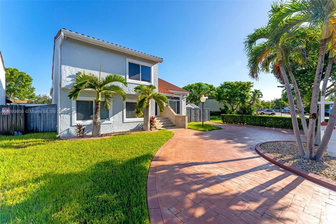 На продажу: $995,000 (4 спален, 3 ванн, 2488 Квадратных фут)