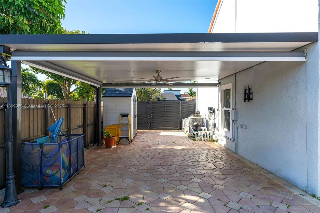 На продажу: $995,000 (4 спален, 3 ванн, 2488 Квадратных фут)