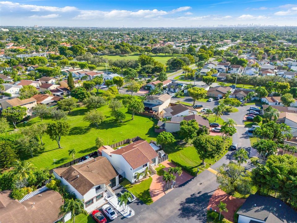 На продажу: $995,000 (4 спален, 3 ванн, 2488 Квадратных фут)