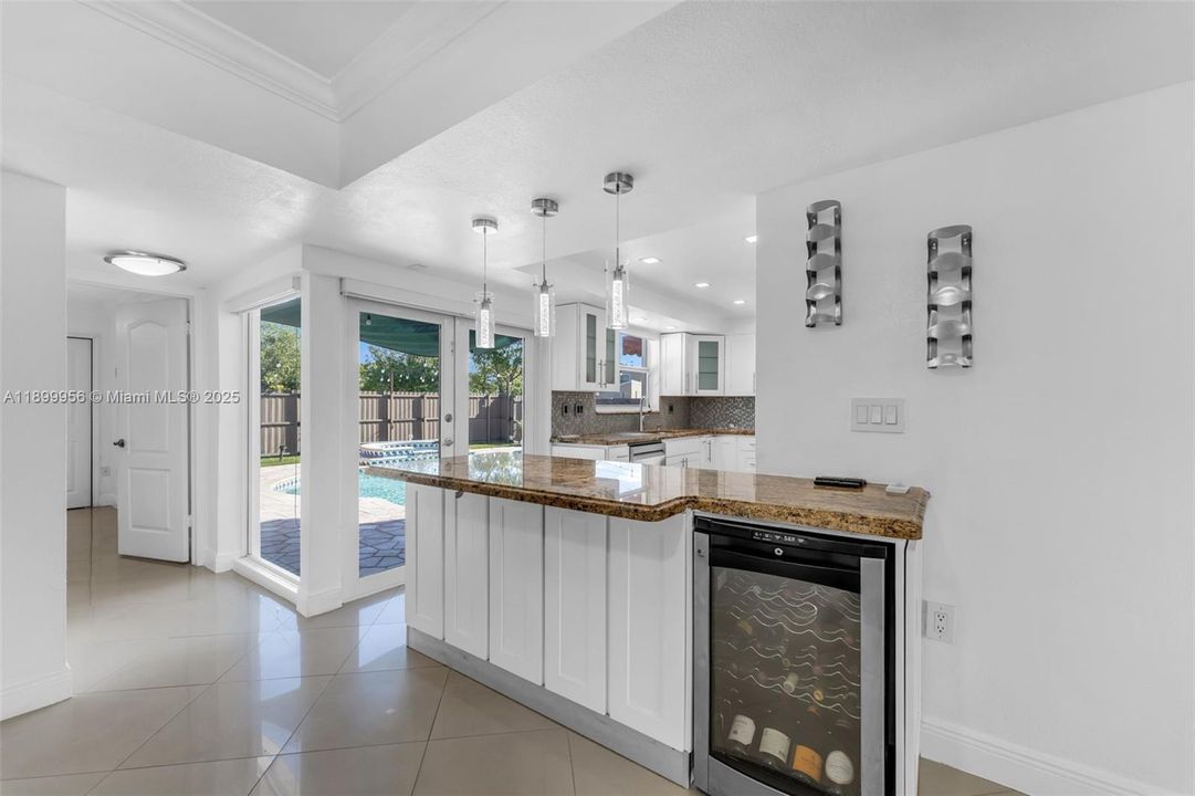 На продажу: $995,000 (4 спален, 3 ванн, 2488 Квадратных фут)