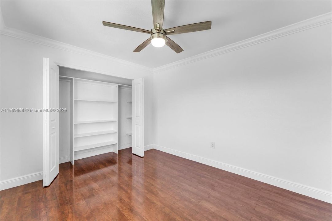 На продажу: $995,000 (4 спален, 3 ванн, 2488 Квадратных фут)