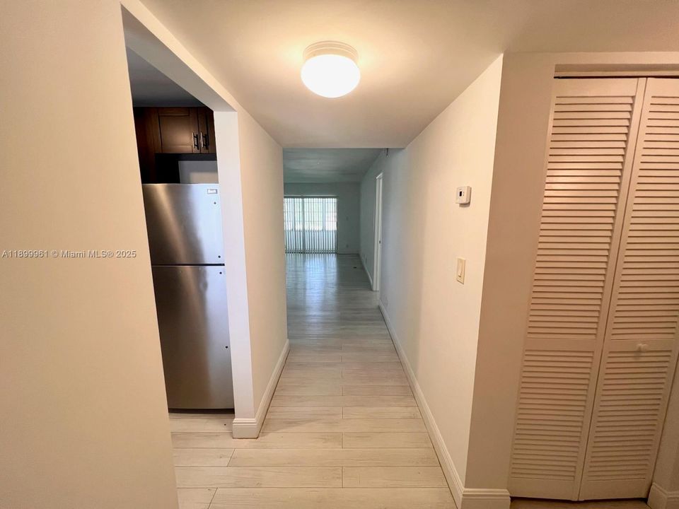 For Rent: $1,600 (1 beds, 1 baths, 750 Square Feet)