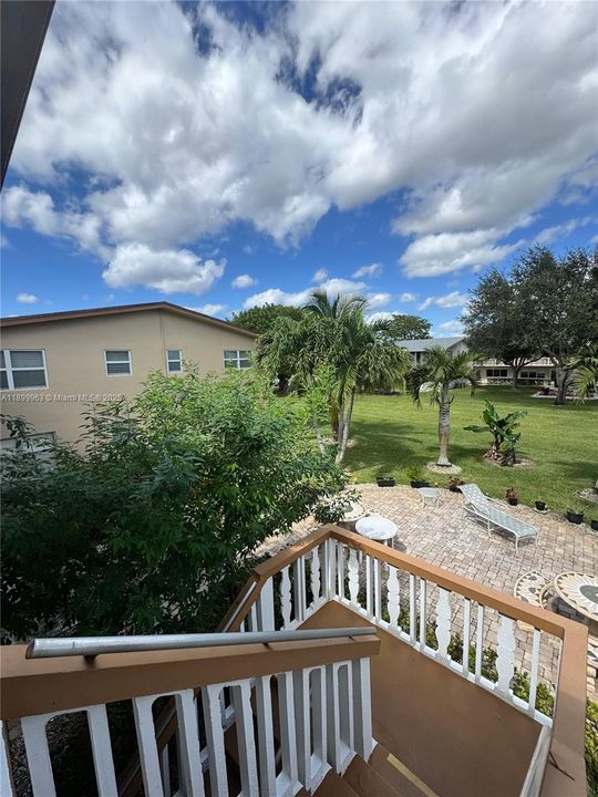 For Sale: $90,000 (1 beds, 1 baths, 570 Square Feet)