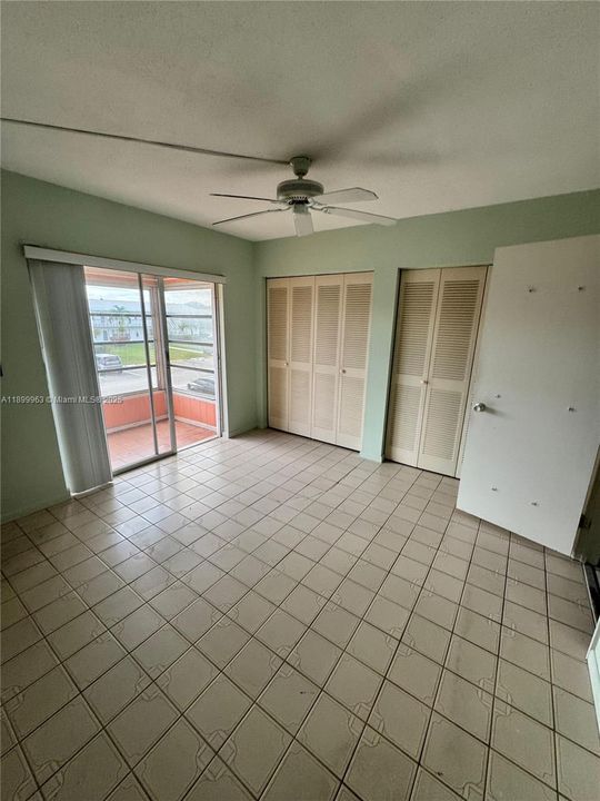 For Sale: $90,000 (1 beds, 1 baths, 570 Square Feet)