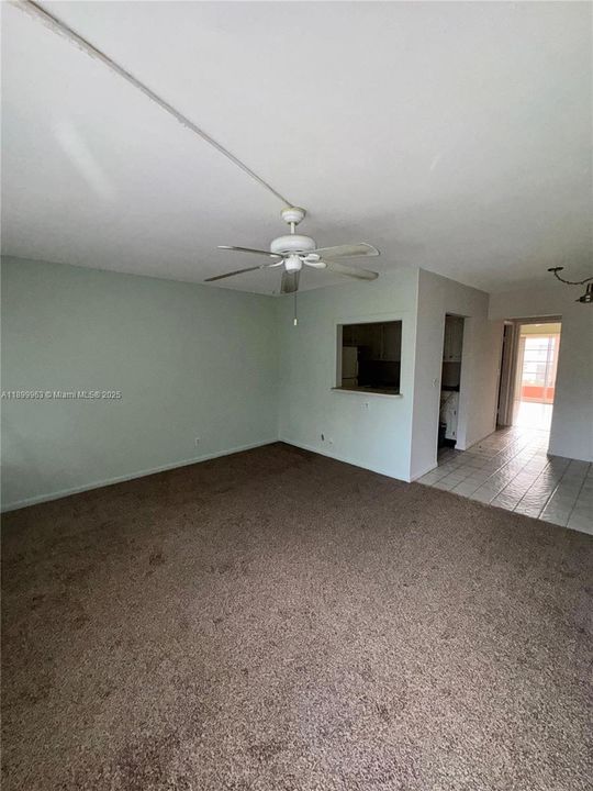 For Sale: $90,000 (1 beds, 1 baths, 570 Square Feet)
