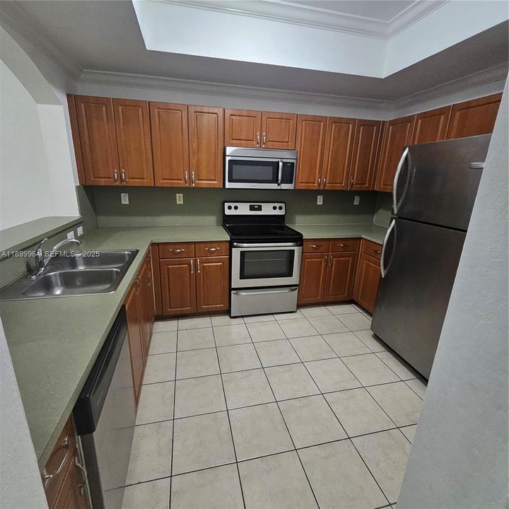 For Rent: $2,700 (3 beds, 2 baths, 1260 Square Feet)