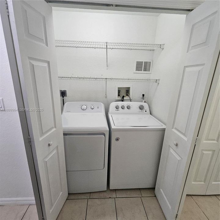 For Rent: $2,700 (3 beds, 2 baths, 1260 Square Feet)