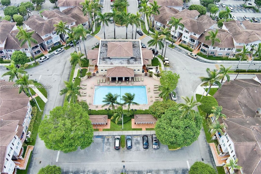 For Rent: $2,700 (3 beds, 2 baths, 1260 Square Feet)