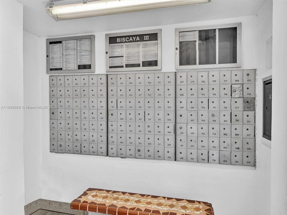 На продажу: $179,000 (1 спален, 1 ванн, 741 Квадратных фут)