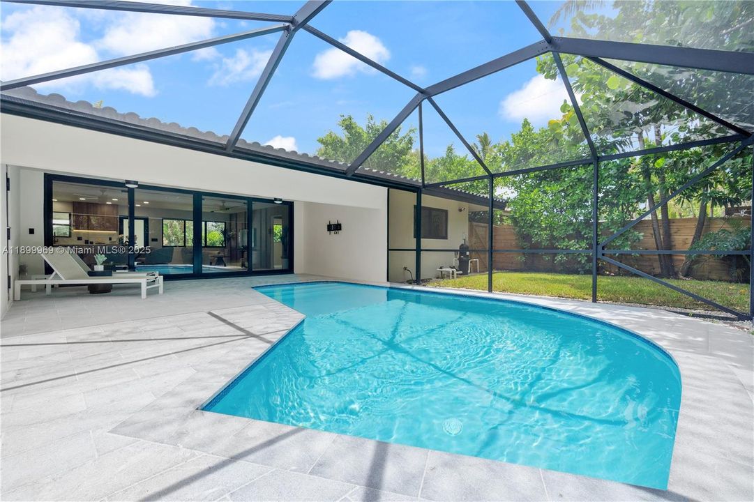 Недавно продано: $1,137,000 (4 спален, 3 ванн, 1932 Квадратных фут)