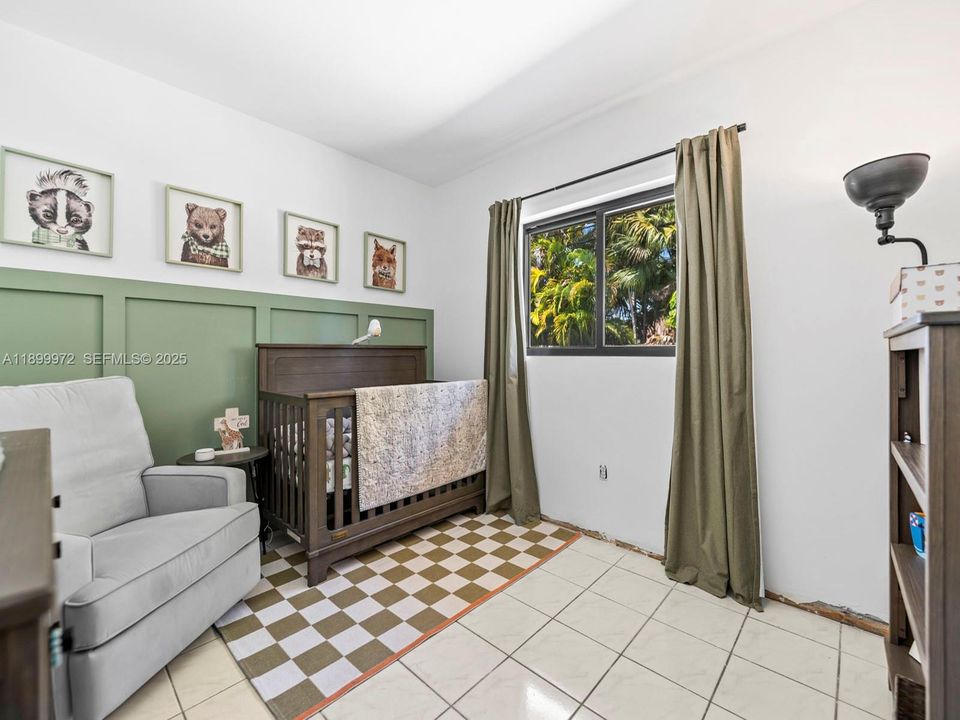 На продажу: $710,000 (4 спален, 2 ванн, 1957 Квадратных фут)