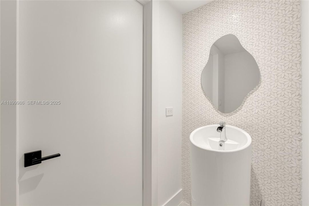 На продажу: $3,550,000 (4 спален, 4 ванн, 3257 Квадратных фут)