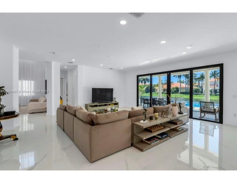 For Sale: $1,950,000 (5 beds, 4 baths, 5047 Square Feet)