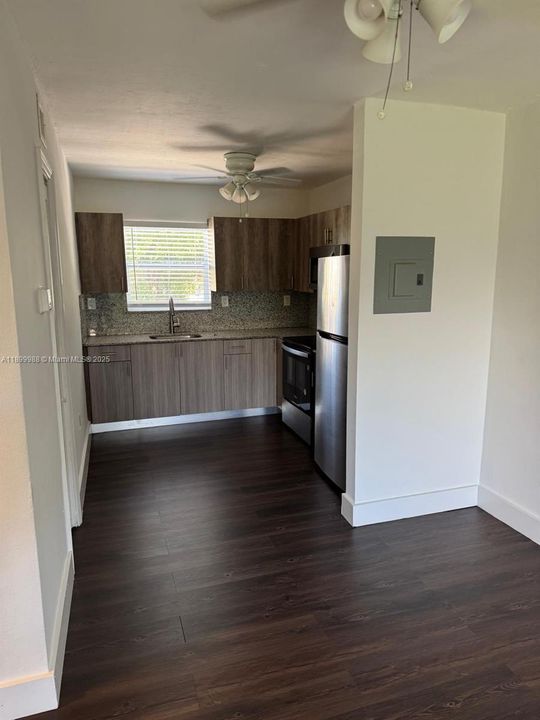 Recently Rented: $2,200 (2 beds, 1 baths, 0 Square Feet)