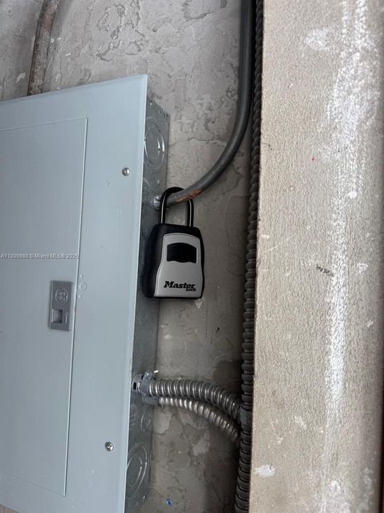 Recently Rented: $2,200 (2 beds, 1 baths, 0 Square Feet)